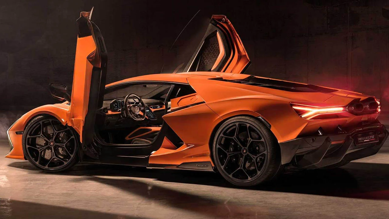 Karşınızda 2024 Lamborghini Revuelto! [Video]