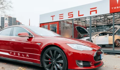 Elektrikli Otomobillerin Öncüsü Tesla İlk Araba Ne Zaman Çıktı