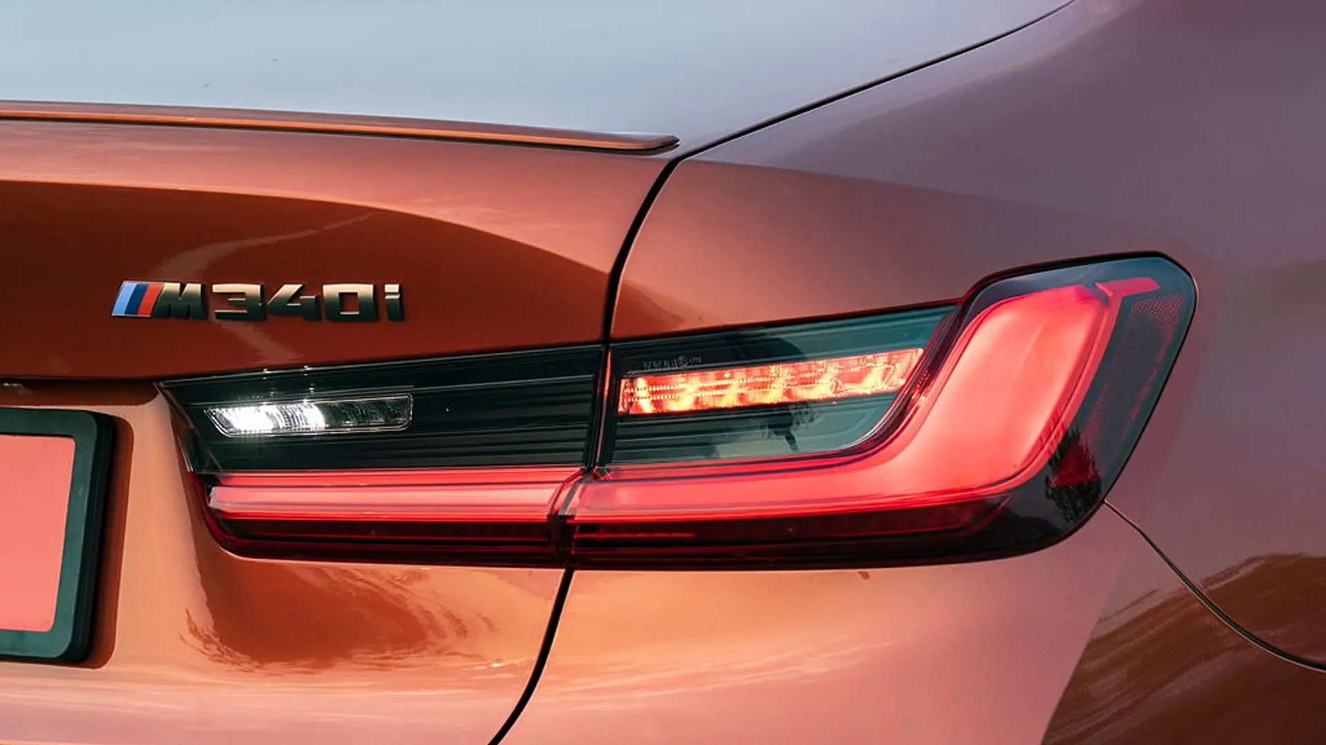 BMW’nin Elektrikli Otomobil İsimlendirmesi Değişiyor: ‘i’ Takısı Kaldırılıyor