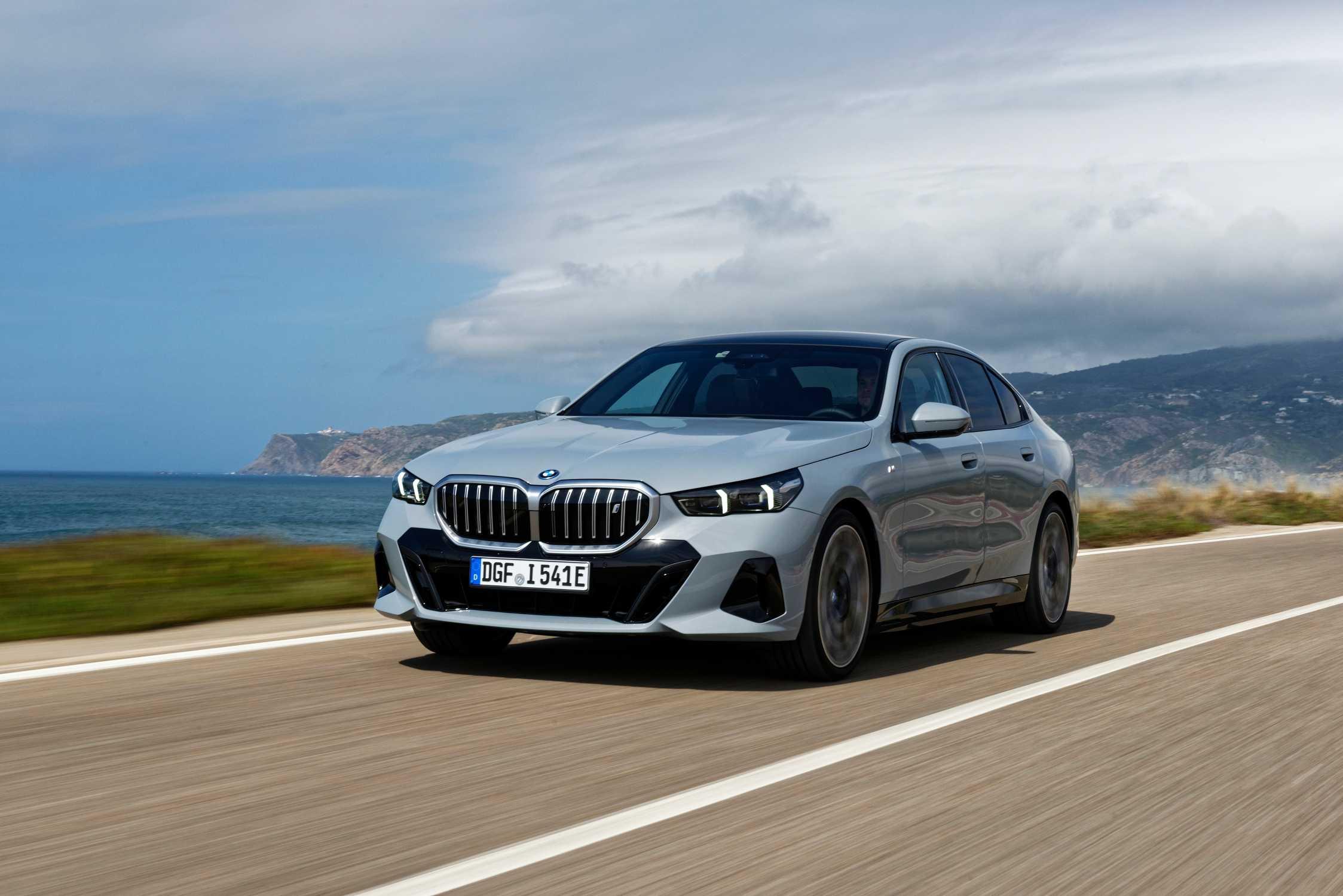 BMW’nin Mayıs 2024 Fiyat Listesi: Yenilikçi Serilerin Fiyatları Açıklandı