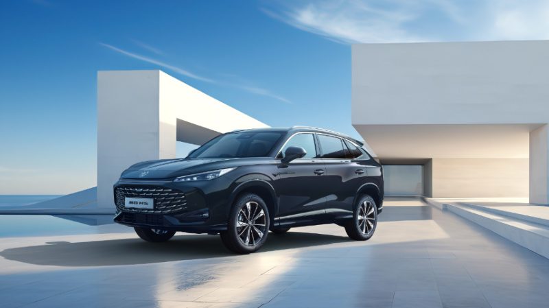 Yeni MG HS: RAV4 VE CR-V'i gözüne kestirdi